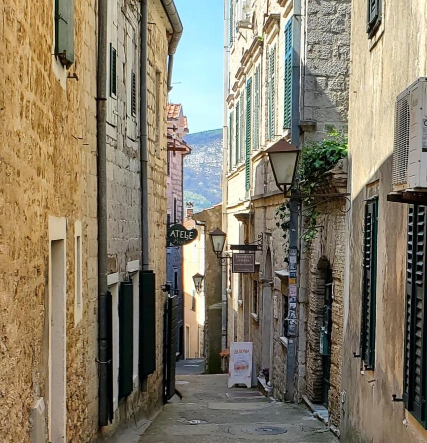 Blue Harbour Luxury Apartment, Herceg Novi , Old Town Exterior photo